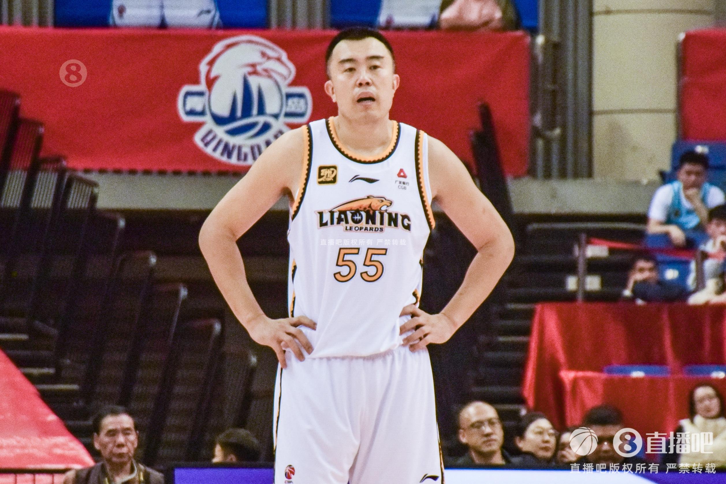 老將盡力了！韓德君7中4拿到14分12籃板3助攻